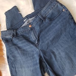 Old Navy Super Skinny Jeans